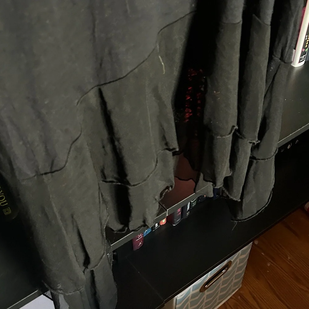 Chic Black Long Sleeve Women's Top - Picture 2 of 5